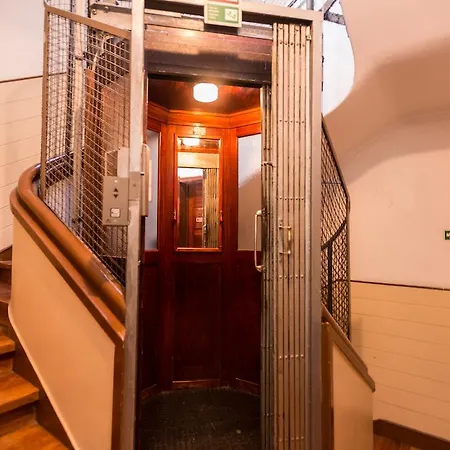 Lux Dinastia Лиссабон